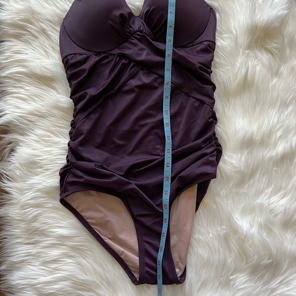 Victoria Secret Unforgettable purple/Plum one piece ruched halter size 34A - Picture 6 of 7